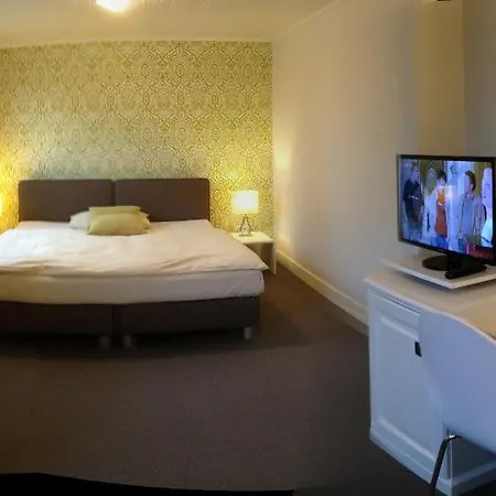 Hotel Insel 3*